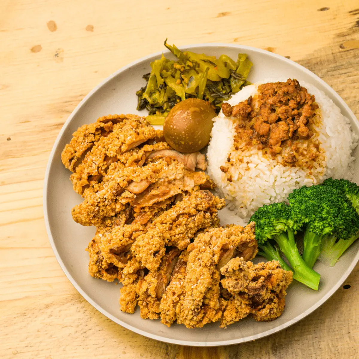 fried pork chop rice box 台式炸排骨饭便当